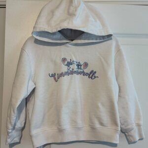 UNIQLO Kids' Cinnamoroll Sweatshirt Size 5-6